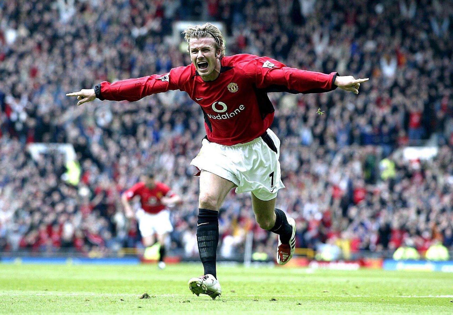 中场压迫来 中场压迫来