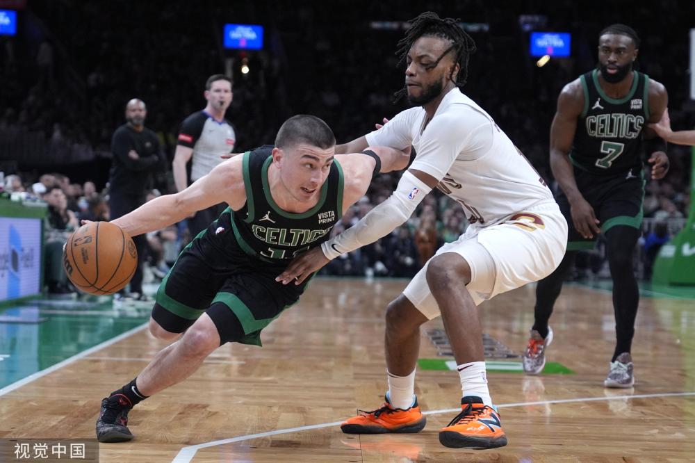 起与老牌巨 起与老牌巨