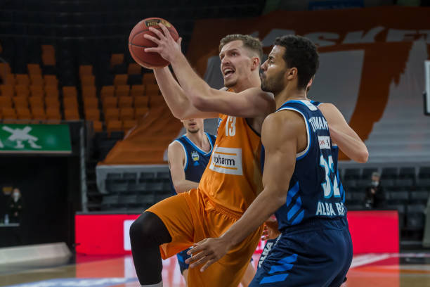 球队后场火 球队后场火